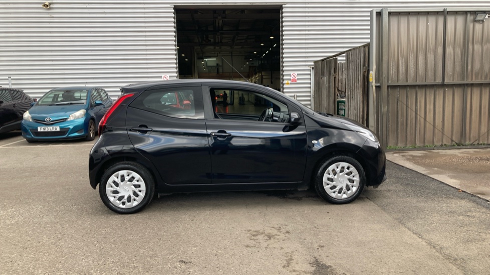 Toyota Aygo 1.0 VVT-i X-Play TSS 5dr Petrol Hatchback - Image 23