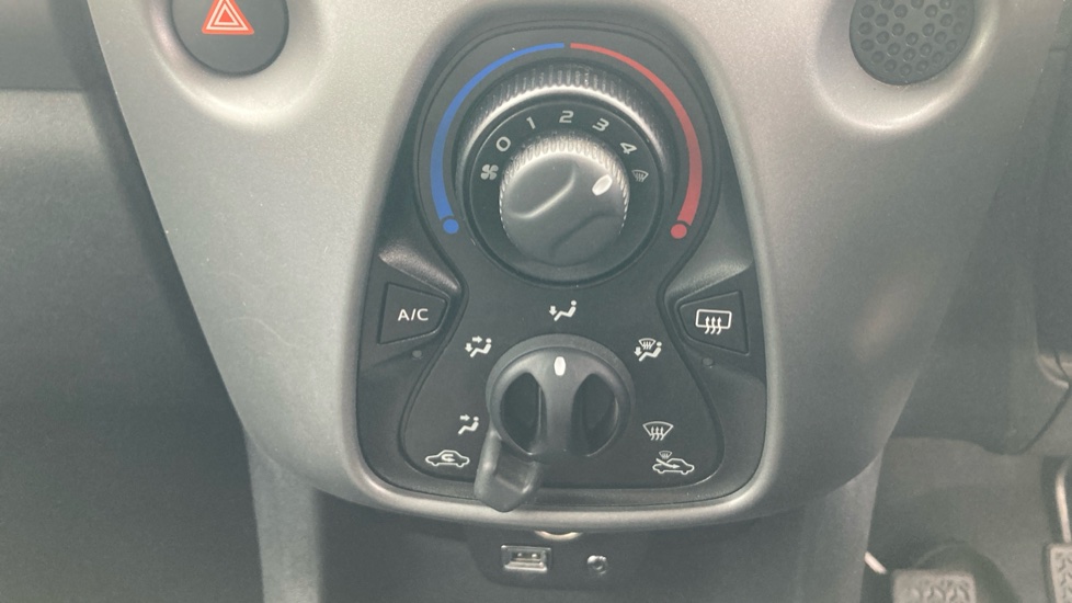 Toyota Aygo 1.0 VVT-i X-Play TSS 5dr Petrol Hatchback - Image 34