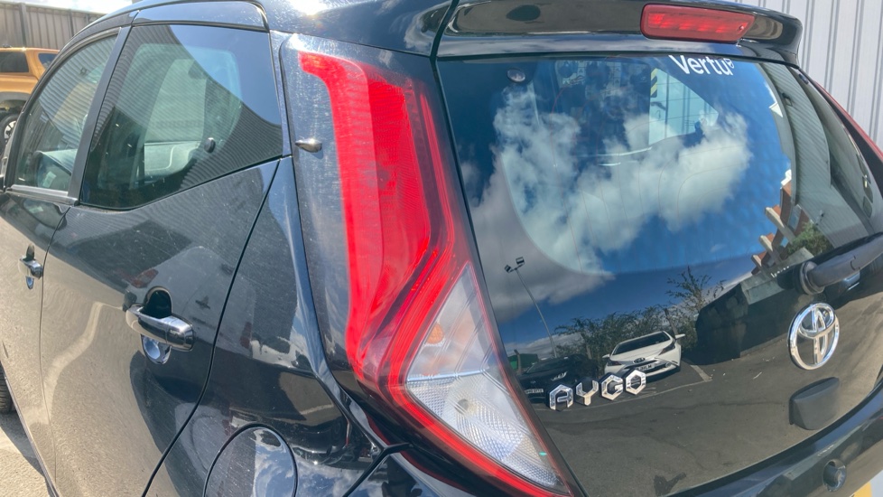 Toyota Aygo 1.0 VVT-i X-Play TSS 5dr Petrol Hatchback - Image 21