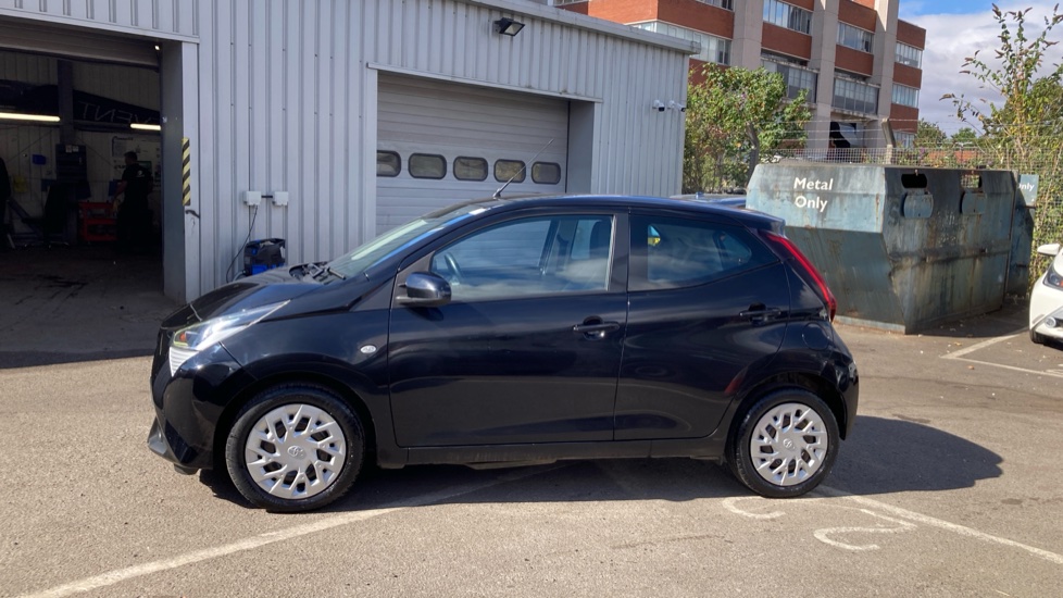 Toyota Aygo 1.0 VVT-i X-Play TSS 5dr Petrol Hatchback - Image 24
