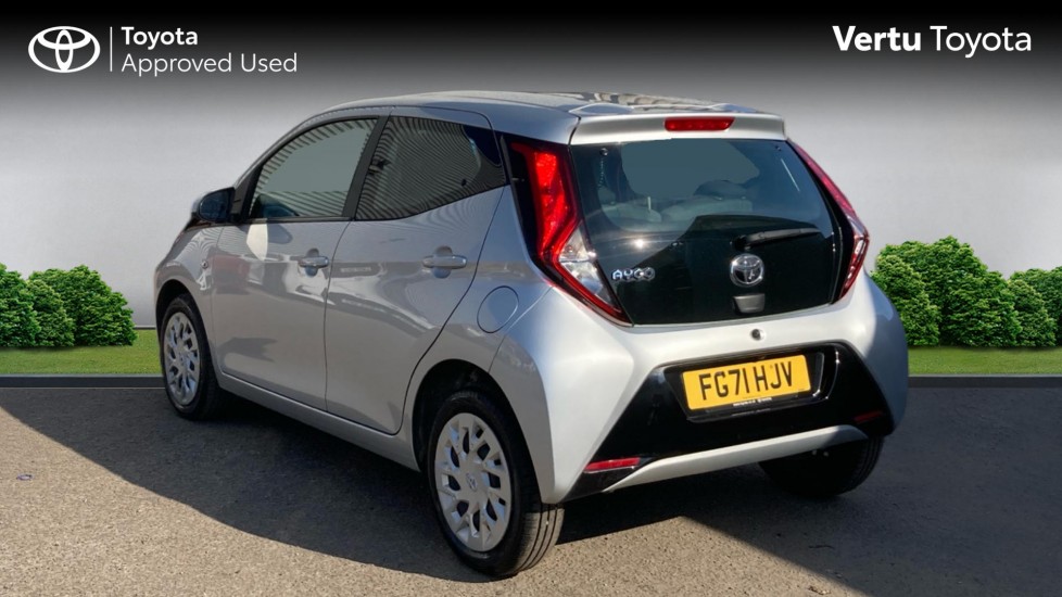 Toyota Aygo 1.0 VVT-i X-Play TSS 5dr Petrol Hatchback - Image 4