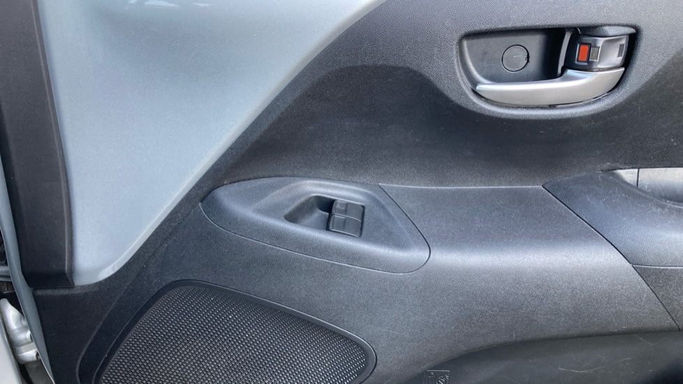 Toyota Aygo 1.0 VVT-i X-Play TSS 5dr Petrol Hatchback - Image 20