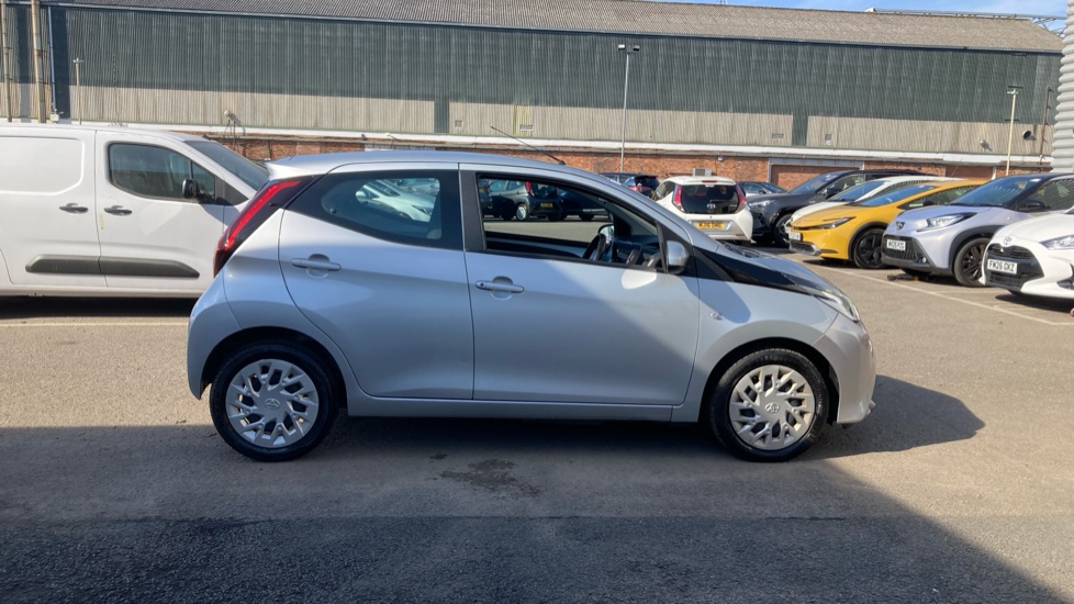 Toyota Aygo 1.0 VVT-i X-Play TSS 5dr Petrol Hatchback - Image 23