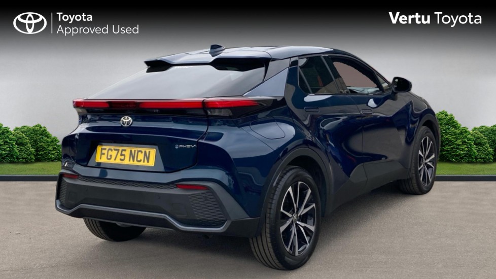 Toyota C-HR 2.0 PHEV Design 5dr CVT Hatchback - Image 2
