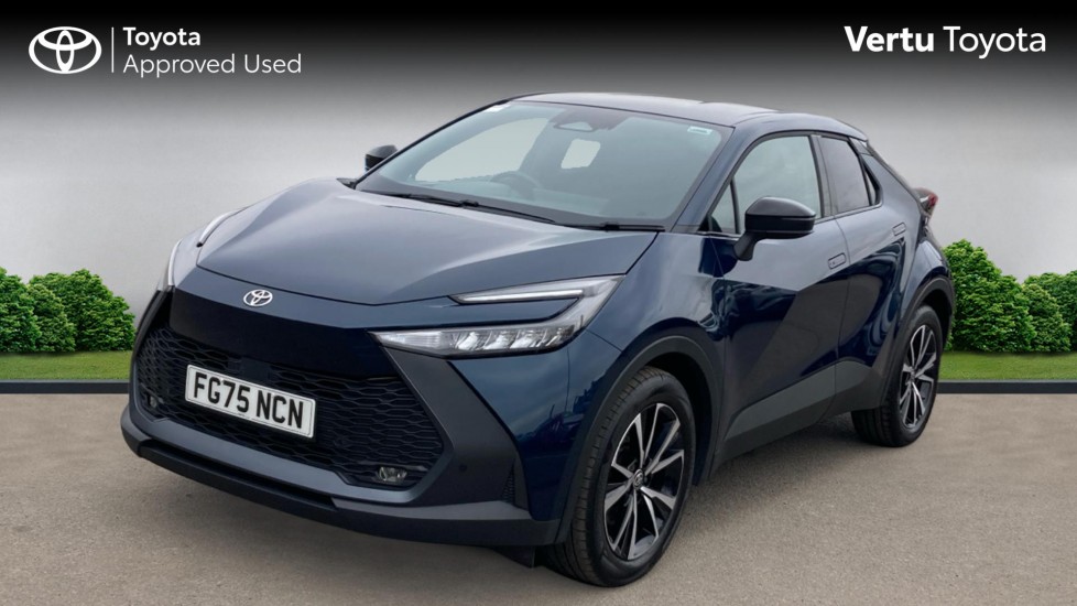 Toyota C-HR 2.0 PHEV Design 5dr CVT Hatchback - Image 3