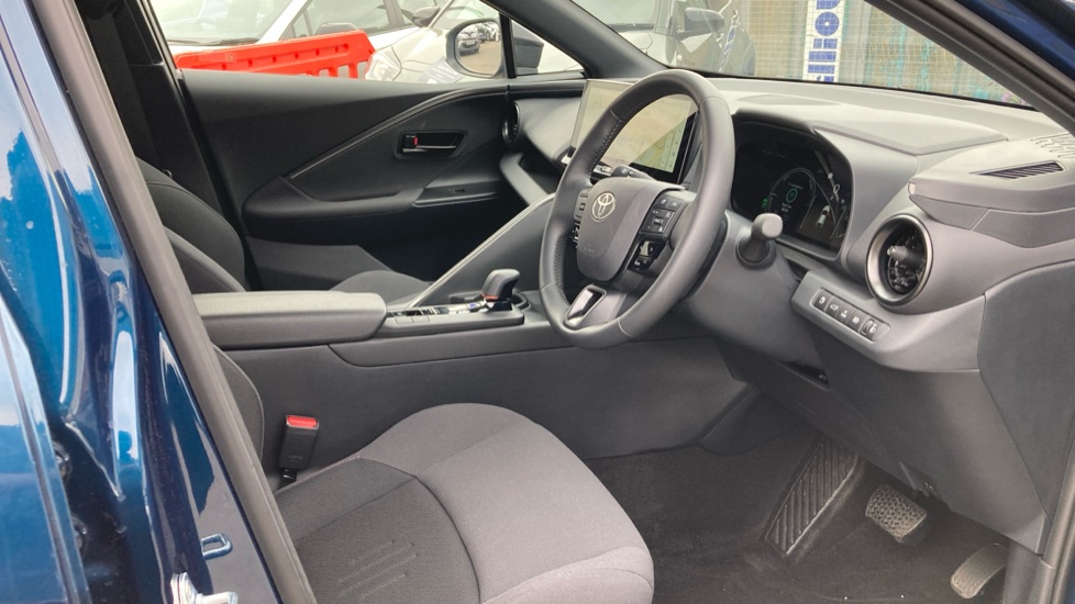Toyota C-HR 2.0 PHEV Design 5dr CVT Hatchback - Image 12