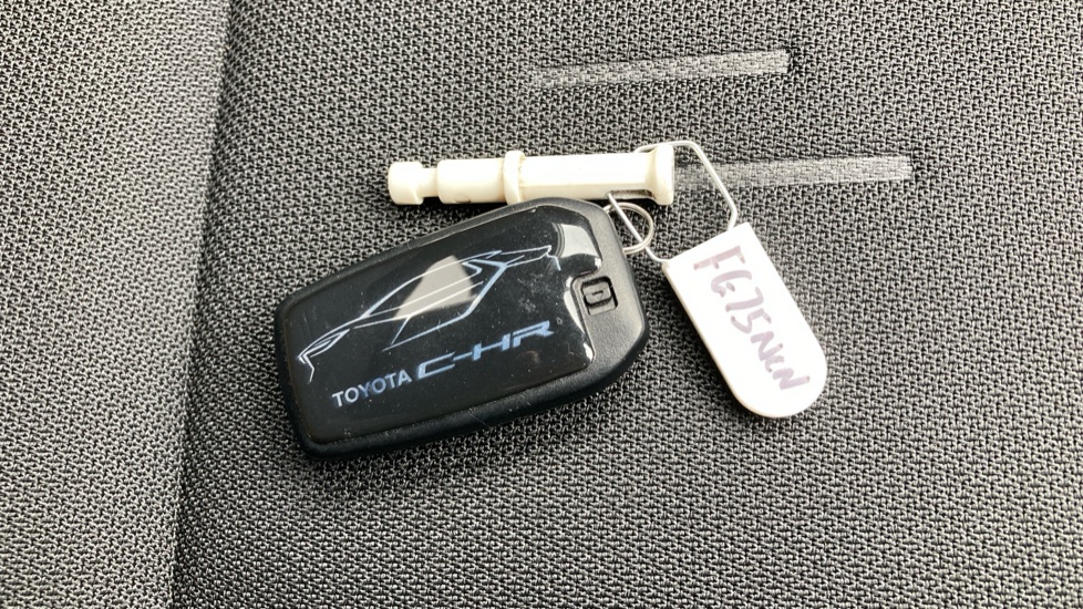 Toyota C-HR 2.0 PHEV Design 5dr CVT Hatchback - Image 28