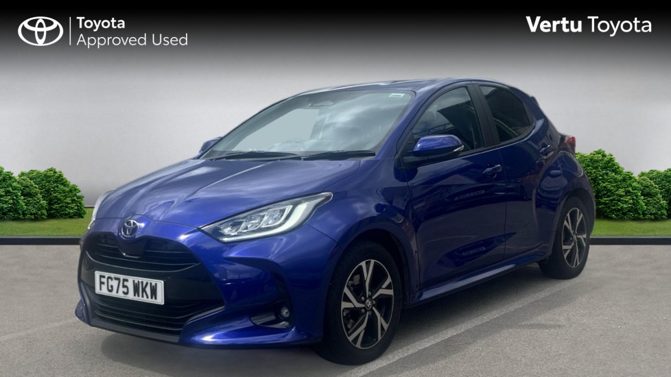 Toyota Yaris 1.5 Hybrid Design 5dr CVT Hybrid Hatchback - Image 3