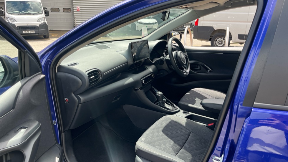 Toyota Yaris 1.5 Hybrid Design 5dr CVT Hybrid Hatchback - Image 5