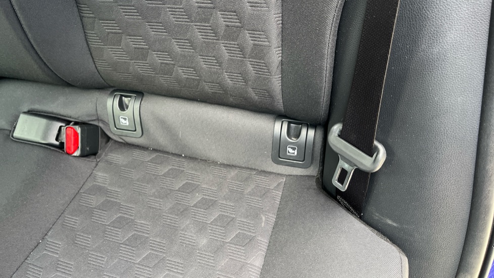 Toyota Yaris 1.5 Hybrid Design 5dr CVT Hybrid Hatchback - Image 14