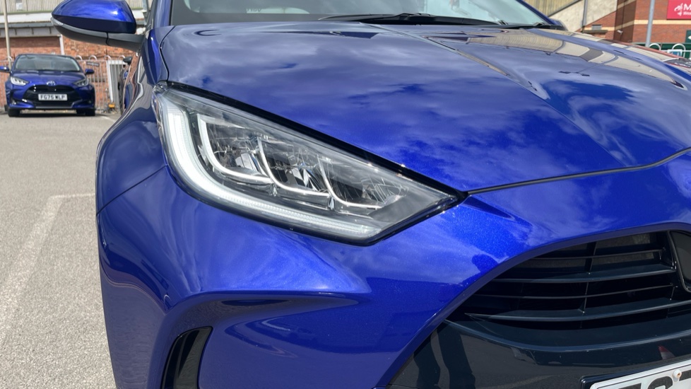 Toyota Yaris 1.5 Hybrid Design 5dr CVT Hybrid Hatchback - Image 20