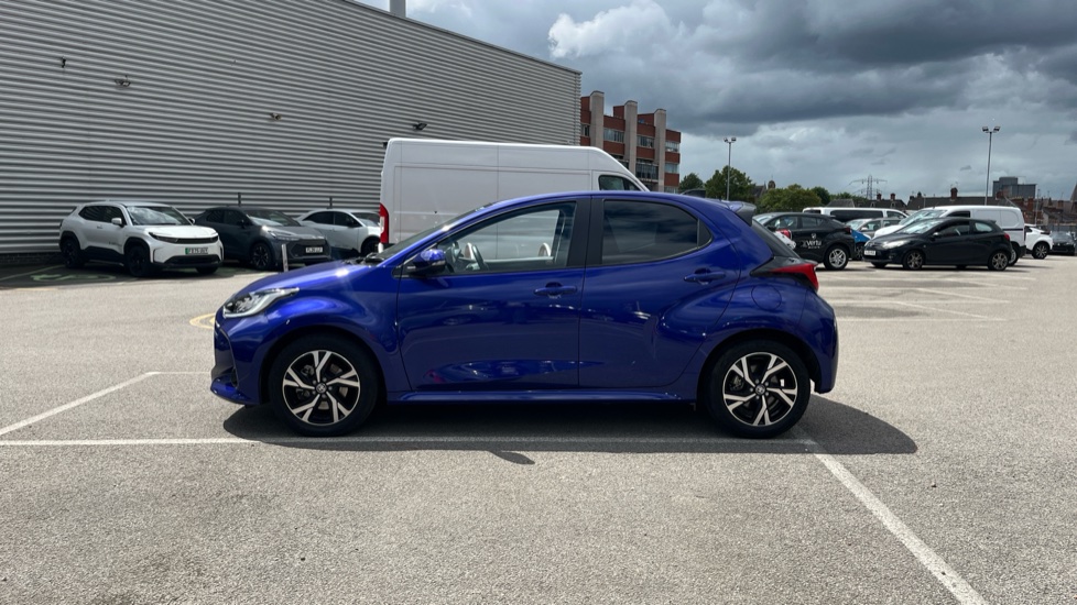 Toyota Yaris 1.5 Hybrid Design 5dr CVT Hybrid Hatchback - Image 24