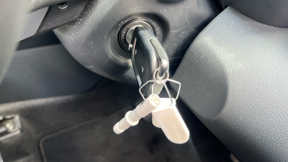 Toyota Yaris 1.5 Hybrid Design 5dr CVT Hybrid Hatchback - Image 28