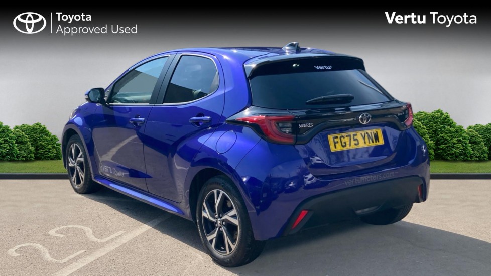 Toyota Yaris 1.5 Hybrid Design 5dr CVT Hybrid Hatchback - Image 4