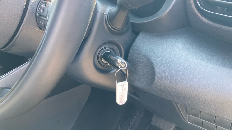 Toyota Yaris 1.5 Hybrid Design 5dr CVT Hybrid Hatchback - Image 16