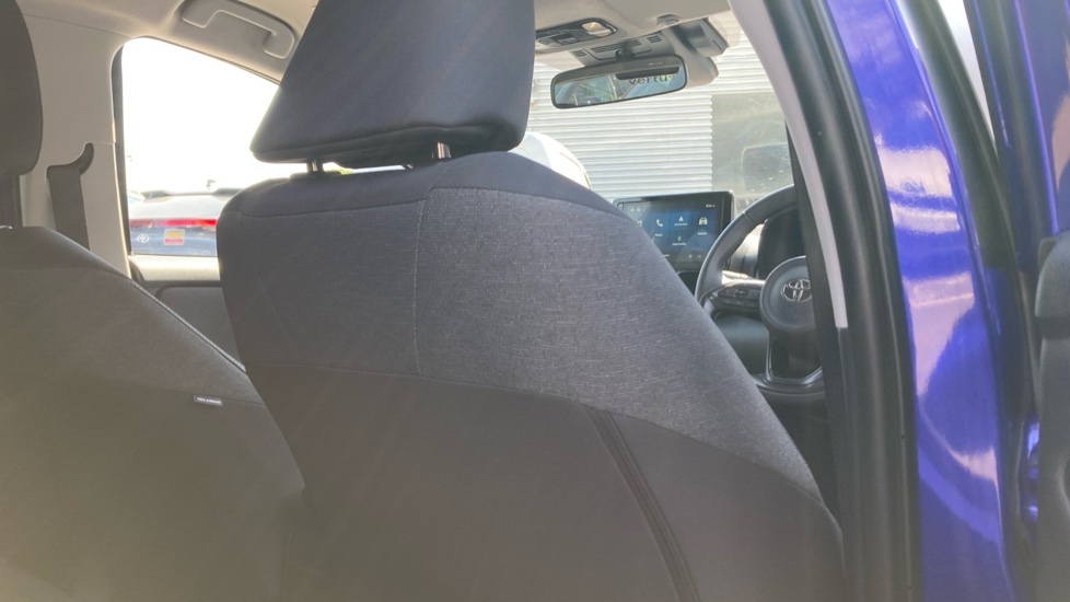 Toyota Yaris 1.5 Hybrid Design 5dr CVT Hybrid Hatchback - Image 19
