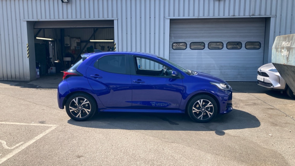 Toyota Yaris 1.5 Hybrid Design 5dr CVT Hybrid Hatchback - Image 23