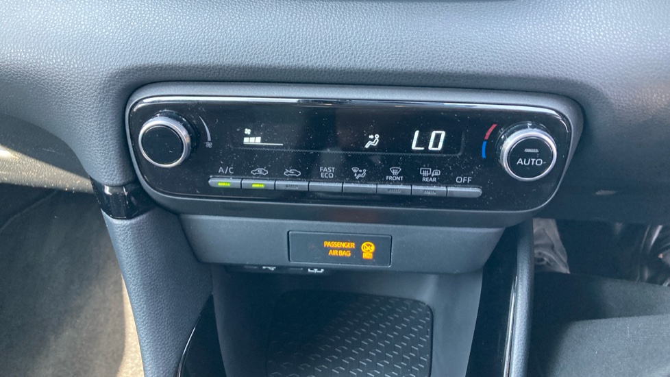 Toyota Yaris 1.5 Hybrid Design 5dr CVT Hybrid Hatchback - Image 32