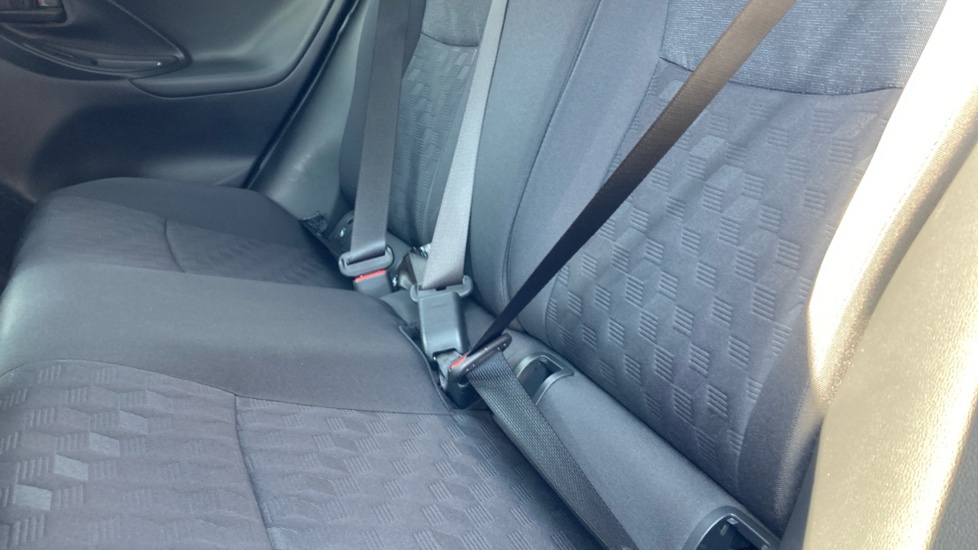 Toyota Yaris 1.5 Hybrid Design 5dr CVT Hybrid Hatchback - Image 35