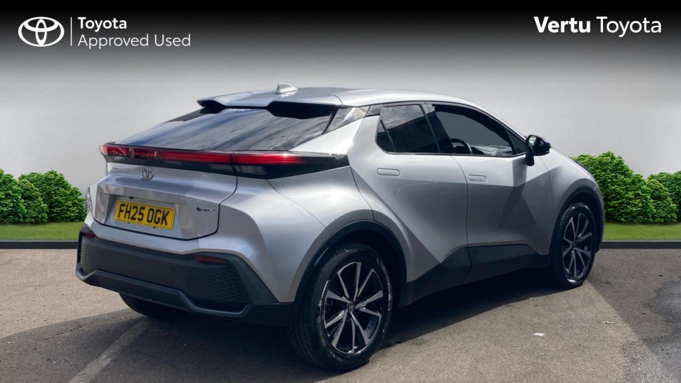 Toyota C-HR 1.8 Hybrid Design 5dr CVT Hybrid Hatchback - Image 2