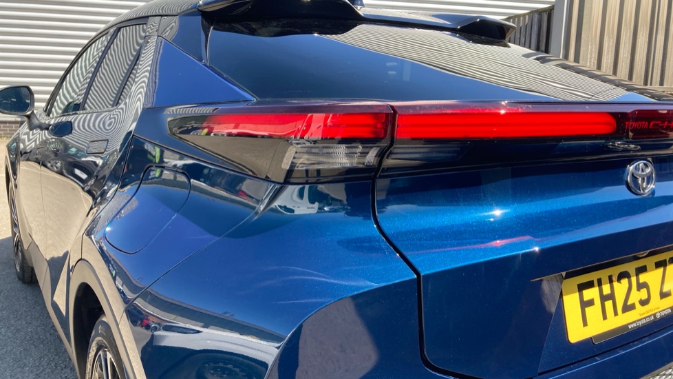 Toyota C-HR 1.8 Hybrid Excel 5dr CVT Hybrid Hatchback - Image 21
