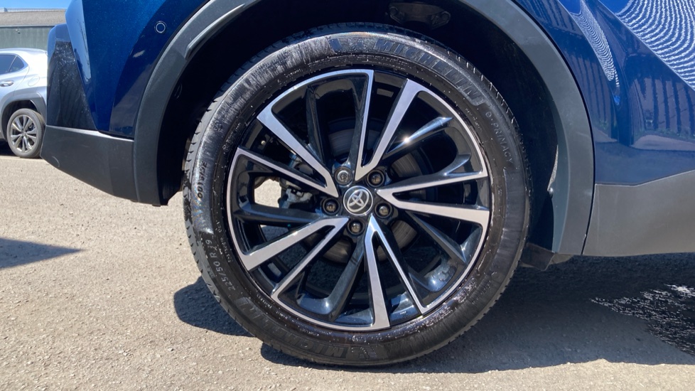 Toyota C-HR 1.8 Hybrid Excel 5dr CVT Hybrid Hatchback - Image 25
