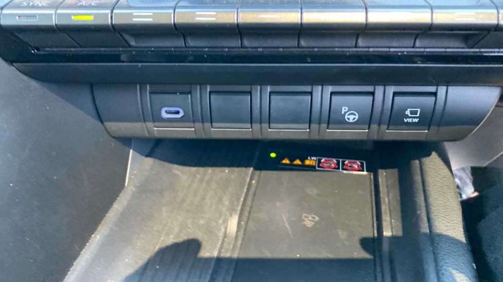 Toyota C-HR 1.8 Hybrid Excel 5dr CVT Hybrid Hatchback - Image 31