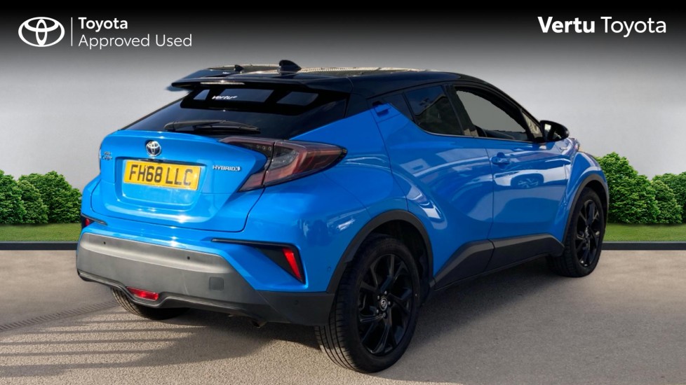 Toyota C-HR 1.8 Hybrid Dynamic 5dr CVT Hybrid Hatchback - Image 2
