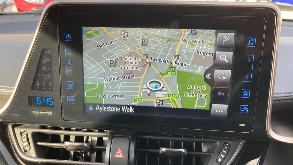 Toyota C-HR 1.8 Hybrid Dynamic 5dr CVT Hybrid Hatchback - Image 7