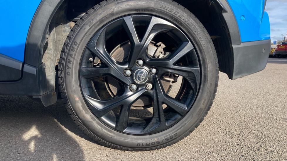 Toyota C-HR 1.8 Hybrid Dynamic 5dr CVT Hybrid Hatchback - Image 18