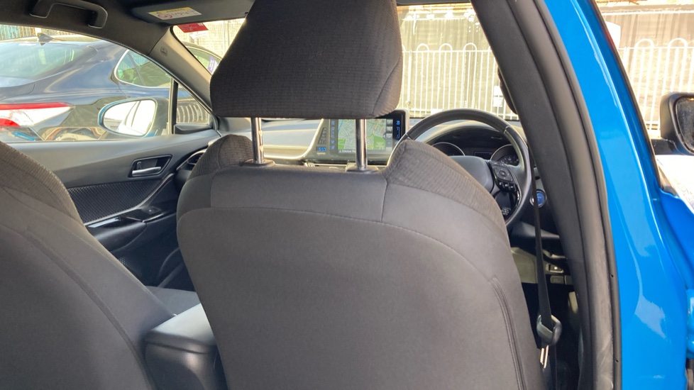 Toyota C-HR 1.8 Hybrid Dynamic 5dr CVT Hybrid Hatchback - Image 20