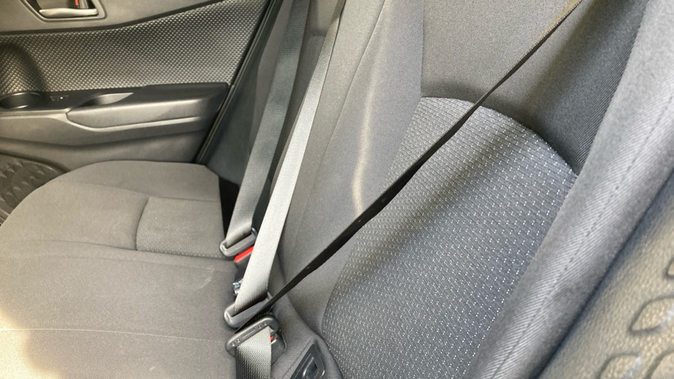 Toyota C-HR 1.8 Hybrid Dynamic 5dr CVT Hybrid Hatchback - Image 21