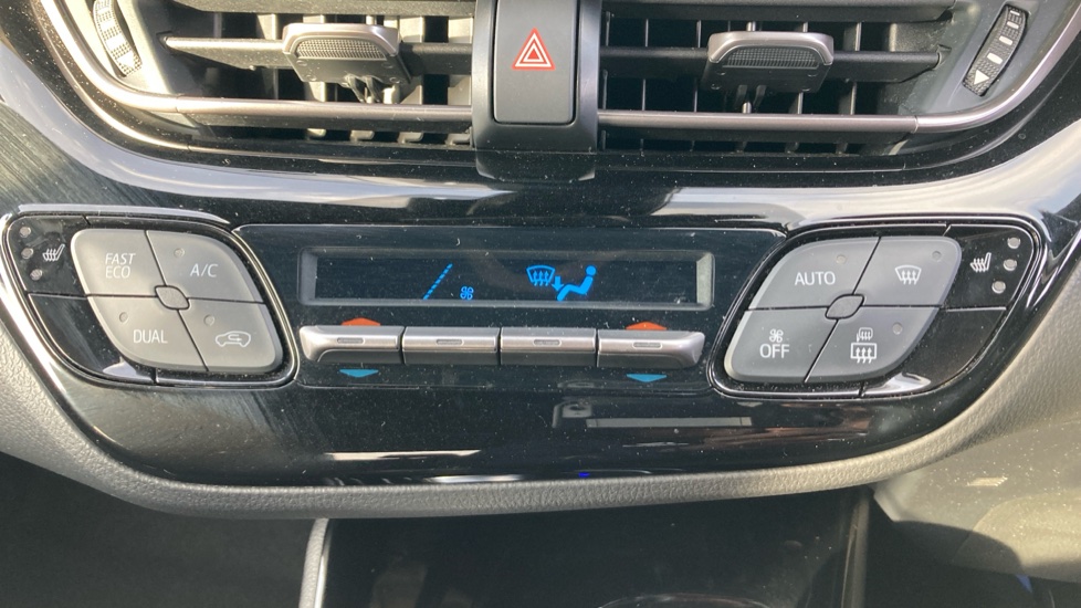 Toyota C-HR 1.8 Hybrid Dynamic 5dr CVT Hybrid Hatchback - Image 30
