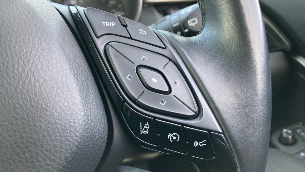 Toyota C-HR 1.8 Hybrid Dynamic 5dr CVT Hybrid Hatchback - Image 33