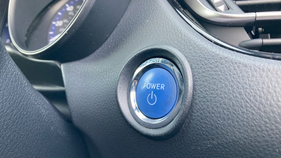 Toyota C-HR 1.8 Hybrid Dynamic 5dr CVT Hybrid Hatchback - Image 34
