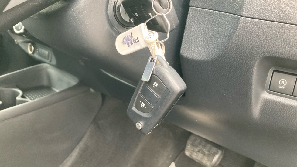 Toyota Aygo X 1.0 VVT-i Pure 5dr Auto Petrol Hatchback - Image 32