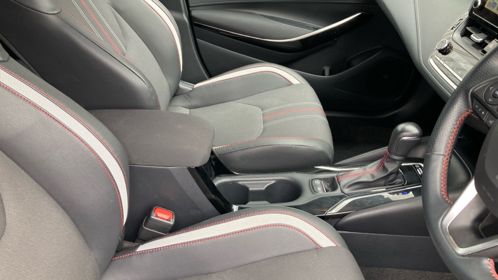Toyota Corolla 1.8 VVT-i Hybrid GR Sport 5dr CVT Hybrid Hatchback - Image 18