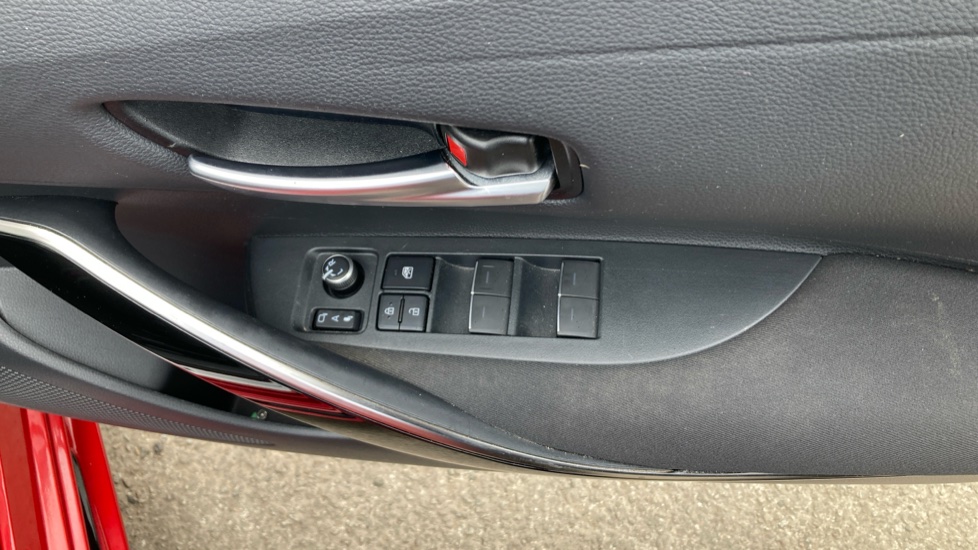 Toyota Corolla 1.8 VVT-i Hybrid GR Sport 5dr CVT Hybrid Hatchback - Image 31