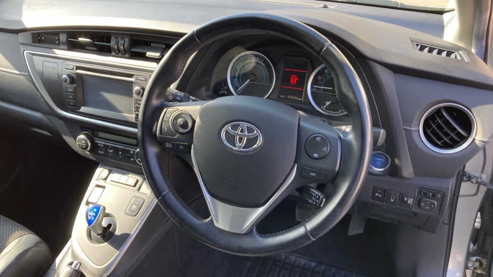 Toyota Auris 1.8 VVTi Hybrid Icon 5dr CVT Auto Hybrid Estate - Image 7