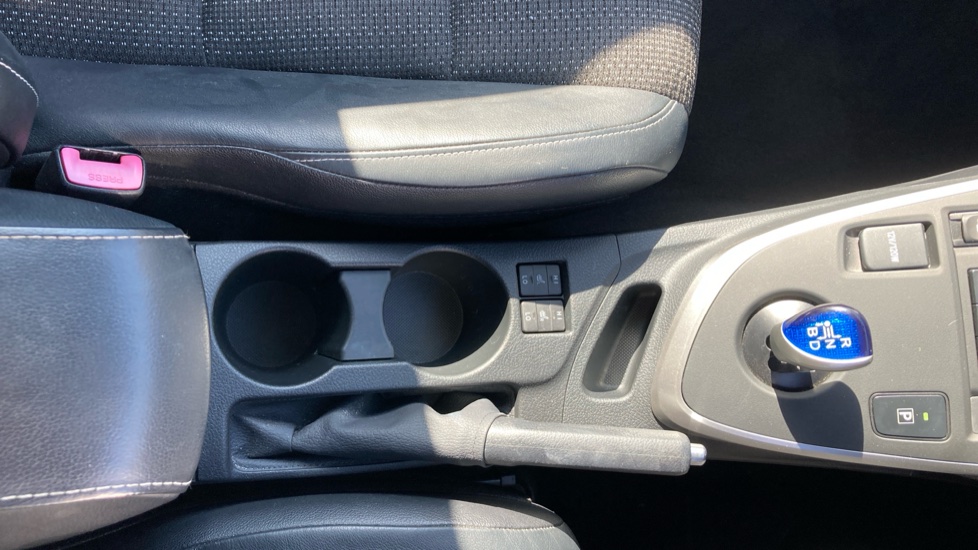 Toyota Auris 1.8 VVTi Hybrid Icon 5dr CVT Auto Hybrid Estate - Image 37
