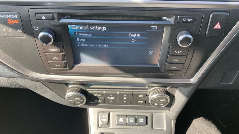 Toyota Auris 1.8 VVTi Hybrid Icon 5dr CVT Auto Hybrid Estate - Image 43