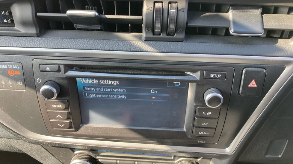 Toyota Auris 1.8 VVTi Hybrid Icon 5dr CVT Auto Hybrid Estate - Image 46
