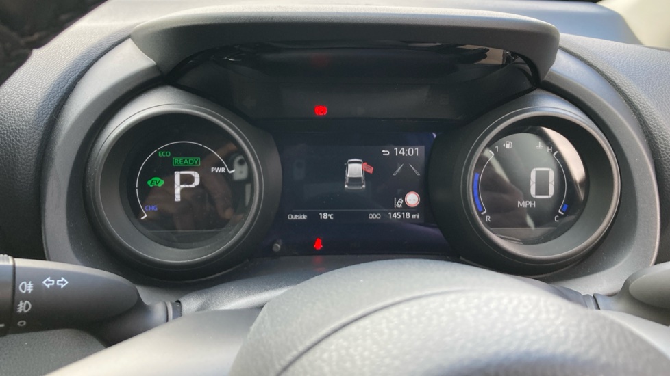 Toyota Yaris 1.5 Hybrid Design 5dr CVT Hybrid Hatchback - Image 11