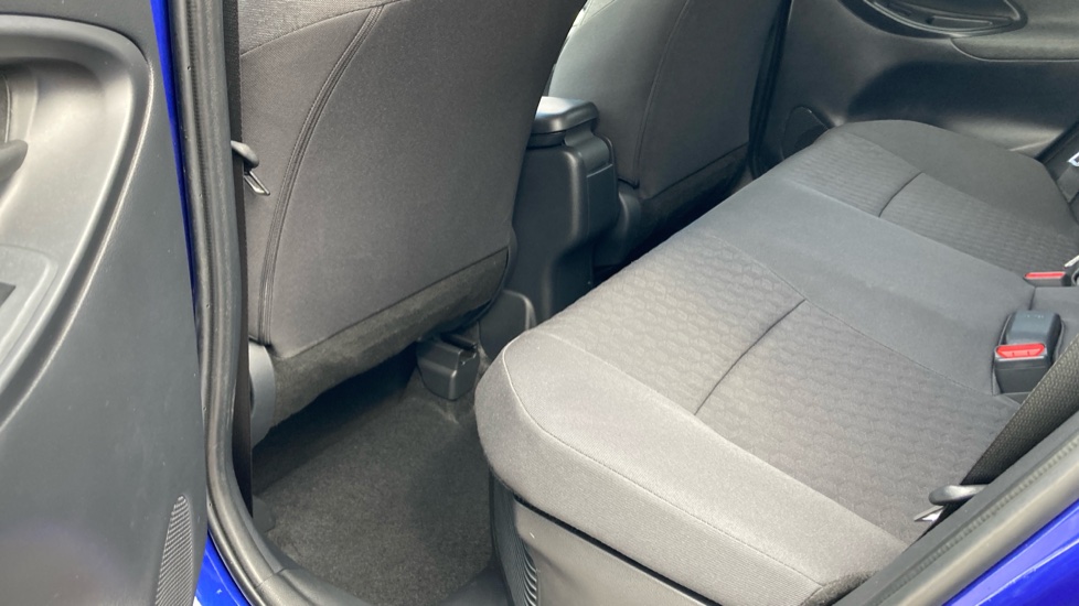 Toyota Yaris 1.5 Hybrid Design 5dr CVT Hybrid Hatchback - Image 15