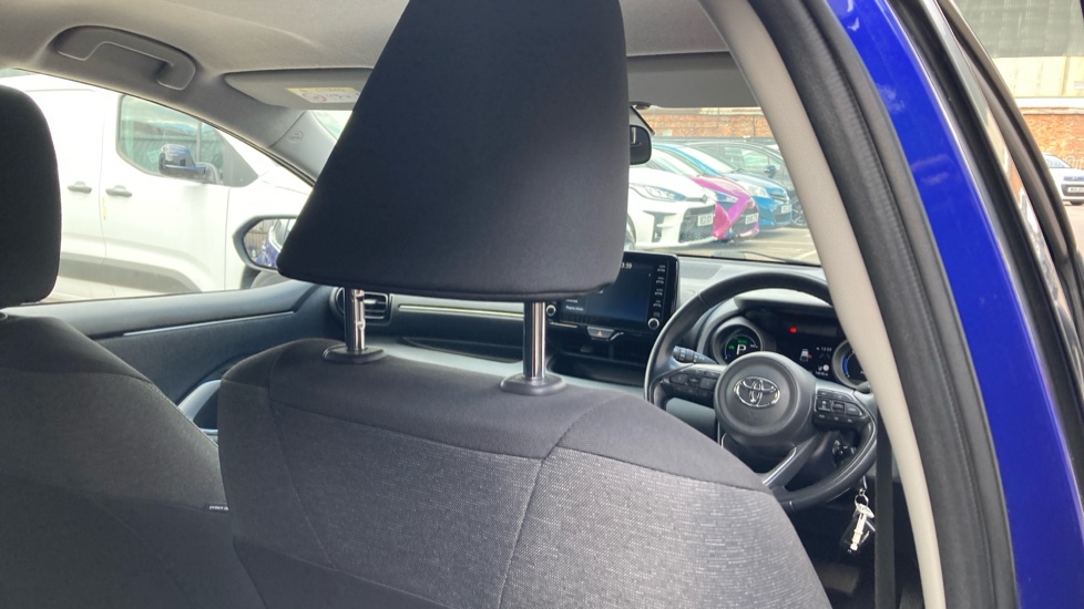 Toyota Yaris 1.5 Hybrid Design 5dr CVT Hybrid Hatchback - Image 19