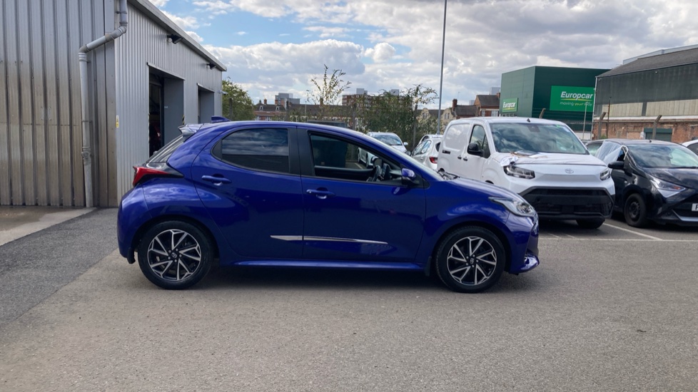 Toyota Yaris 1.5 Hybrid Design 5dr CVT Hybrid Hatchback - Image 23