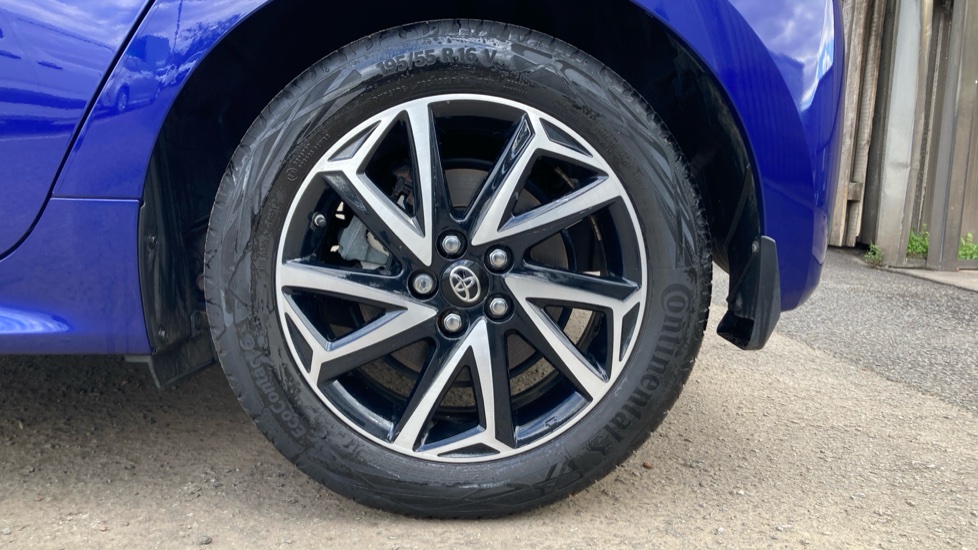 Toyota Yaris 1.5 Hybrid Design 5dr CVT Hybrid Hatchback - Image 25