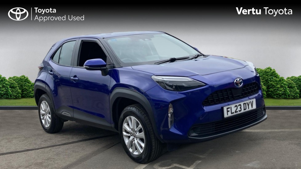 Toyota Yaris Cross 1.5 Hybrid Icon 5dr CVT Hybrid Estate - Image 1