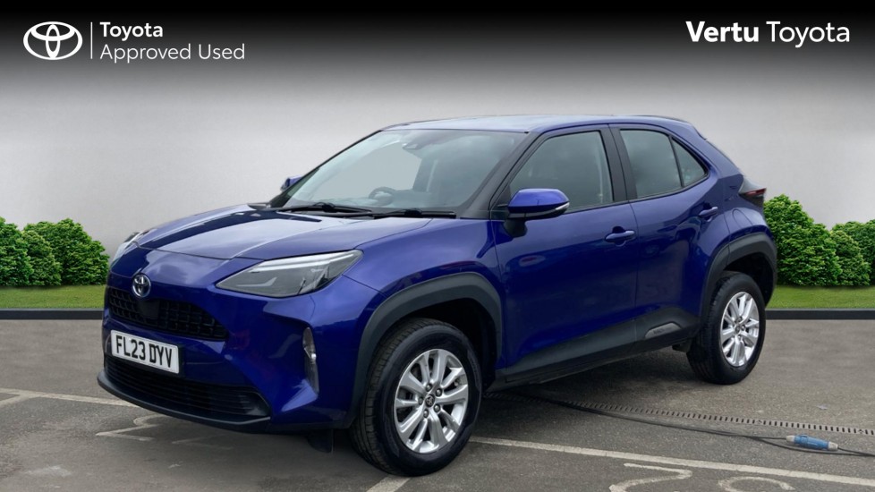 Toyota Yaris Cross 1.5 Hybrid Icon 5dr CVT Hybrid Estate - Image 3