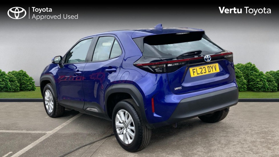Toyota Yaris Cross 1.5 Hybrid Icon 5dr CVT Hybrid Estate - Image 4